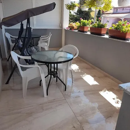 Appartement With Parking Space - 21598