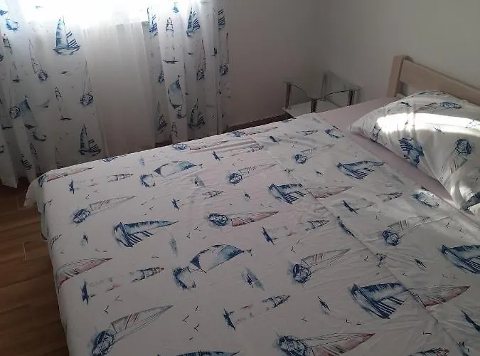 With Parking Space - 21598 公寓 *