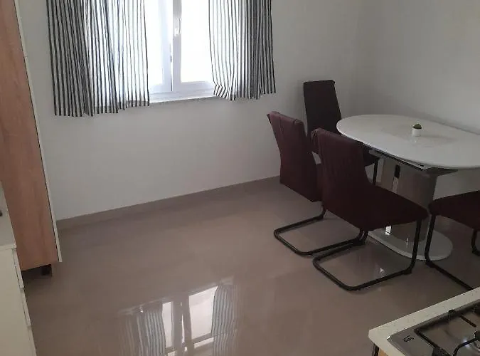 With Parking Space - 21598 公寓 扎达尔